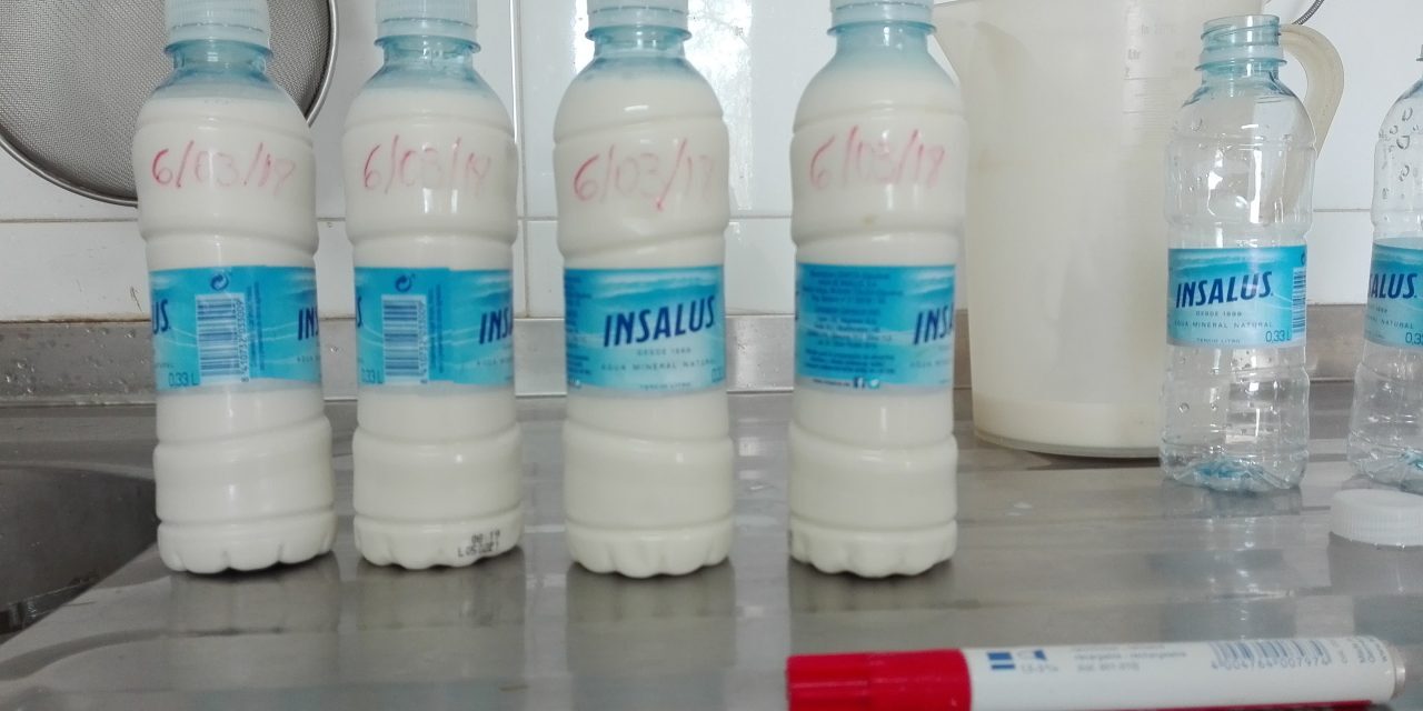 Colostrum conservation in single-dose plastic bottles